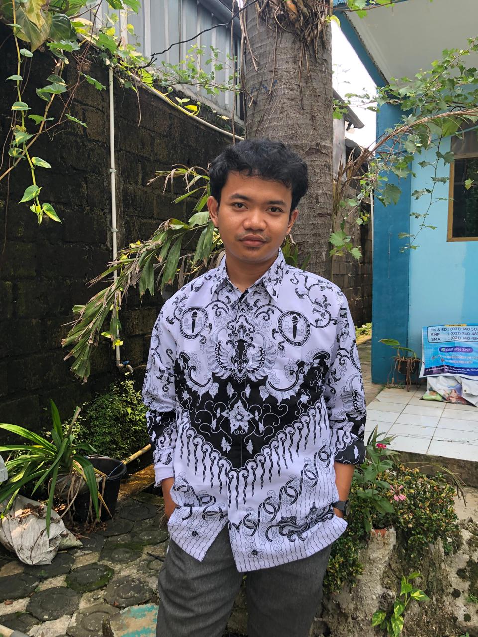 Roni Adi Setiawan, S.Pd.